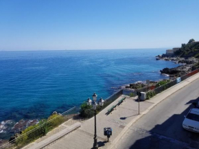 tra la Rocca e il Mare